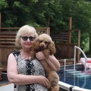 Meet your Posher, Carole